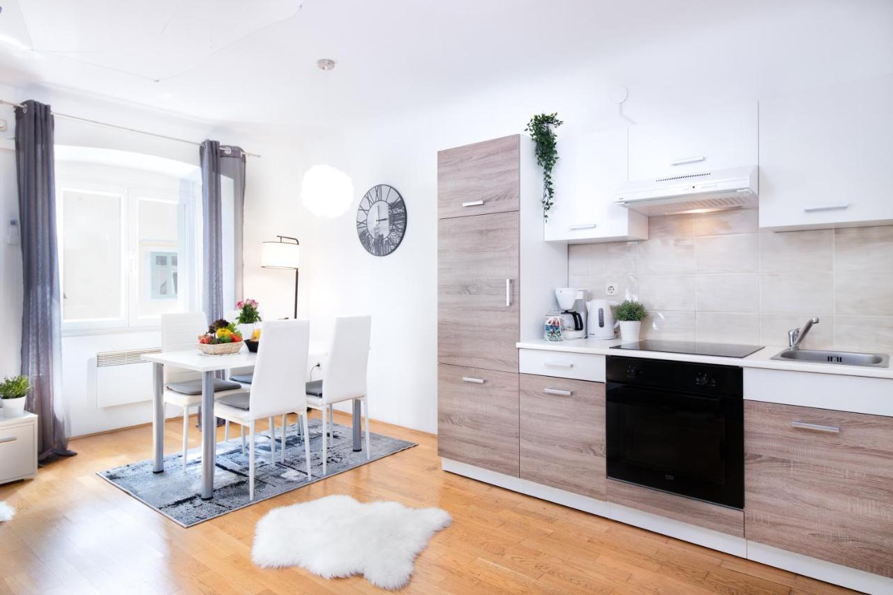 Apartment Santa Barbara リエカ エクステリア 写真